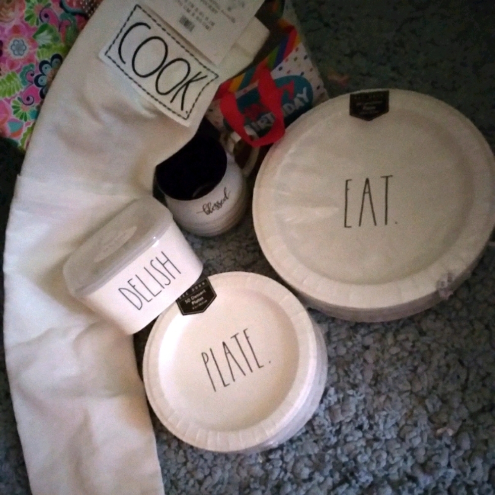 Rae Dunn 5 piece kitchen/dinner bundle